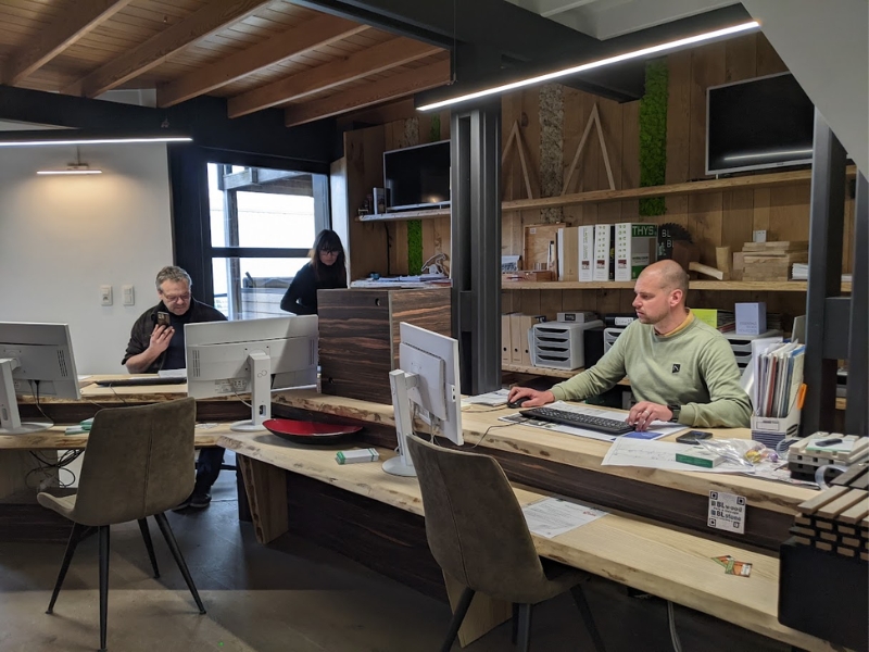 Bureau magasin marchand de bois et de pierre bleue à Hornu Mons BL Wood BL Stone