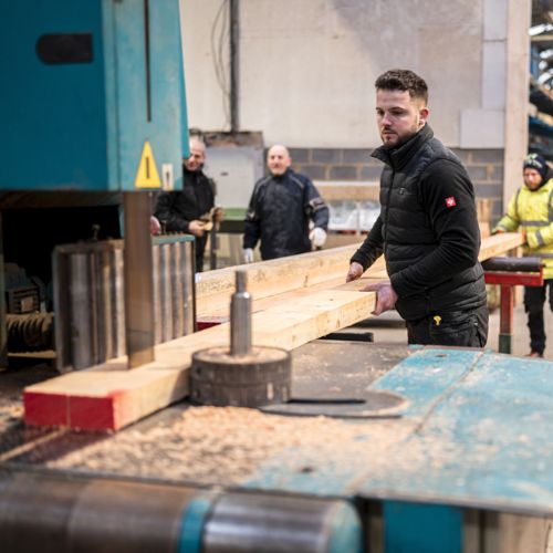 BL Wood service de menuiserie découpe bois sur mesure Hornu (Mons)
